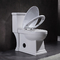 Luxusbadezimmer-Toiletten breiten aus - angebrachtes WC Watersense bestätigte Toiletten